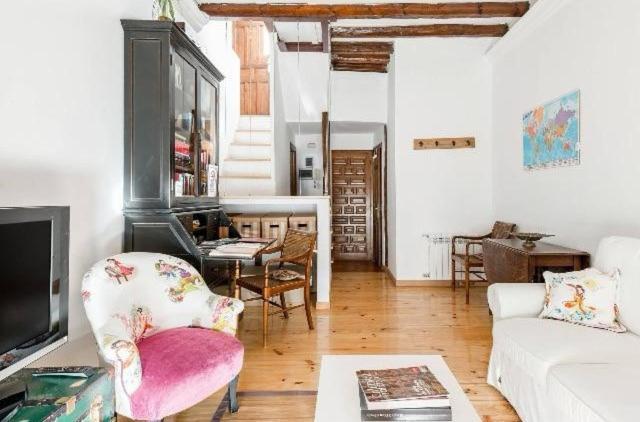Atico Duplex Con Terraza En Puro Centro, 2 A 8 Pax Apartment Madrid Exterior photo