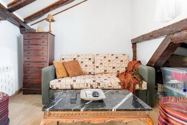 Atico Duplex Con Terraza En Puro Centro, 2 A 8 Pax Apartment Madrid Exterior photo